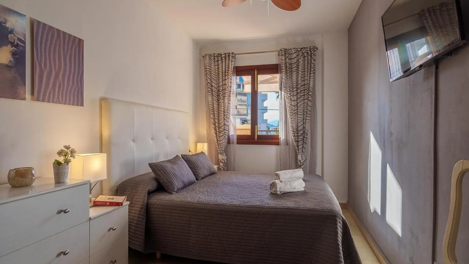 Apartment 3 Bedroom Apartment, 150M From Beach Port d'Alcúdia